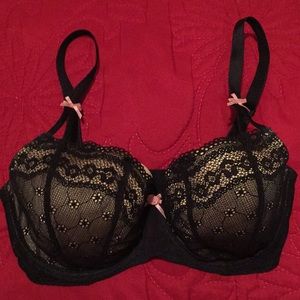 🎀 Betsey Johnson – Foam Demi Bra🎀